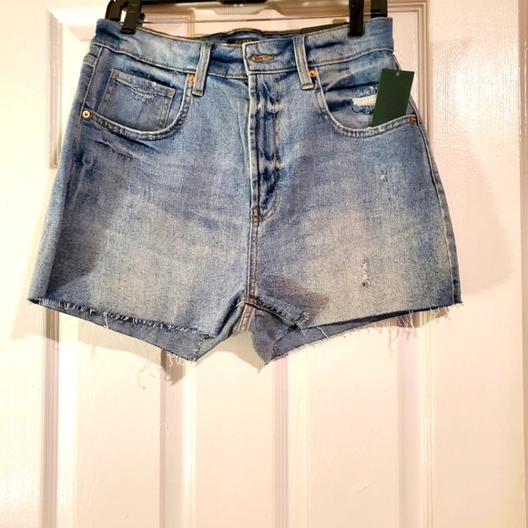 Women's Denim shorts - Picture 1 of 2